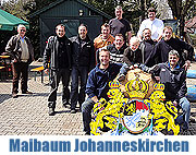 Neuer Maibaum in München Johanneskirchen wird am 1.5.2010 aufgestellt Am 16.04.2010 wurde der 31,30 m lange Baum aus dem Zornedinger Wald nach Johanneskirchen gezogen (FOto: Maibaumteam)